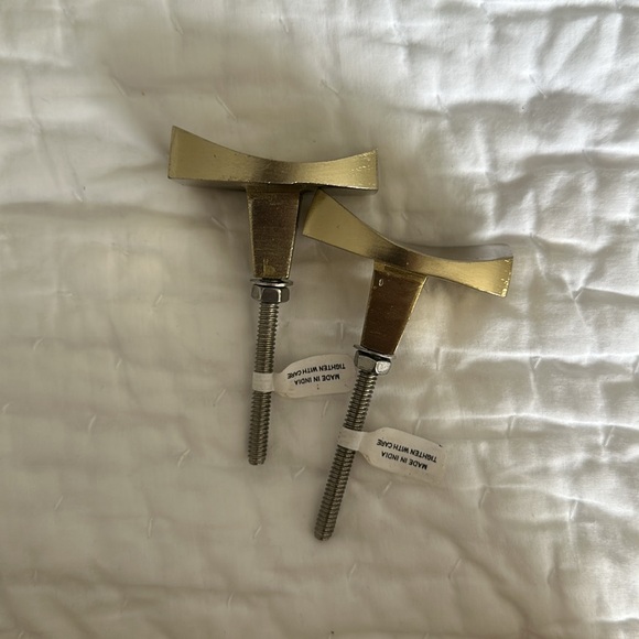 NWB Set of 8 Anthropologie Bravo Brass Knobs - Picture 4 of 5